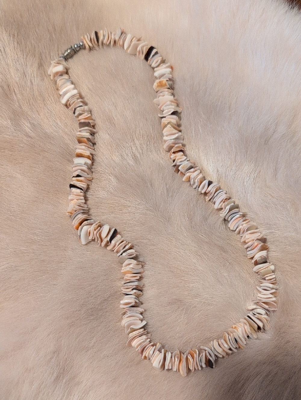 Natural Shell Chip Necklace - Beige and Cream Women Jewelry